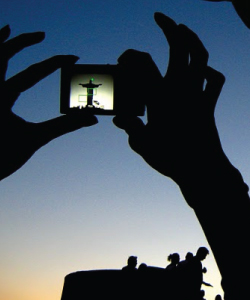 Undergraduate Fellows Explore Intercultural and Interreligious Understanding in Social Media and the Global Market