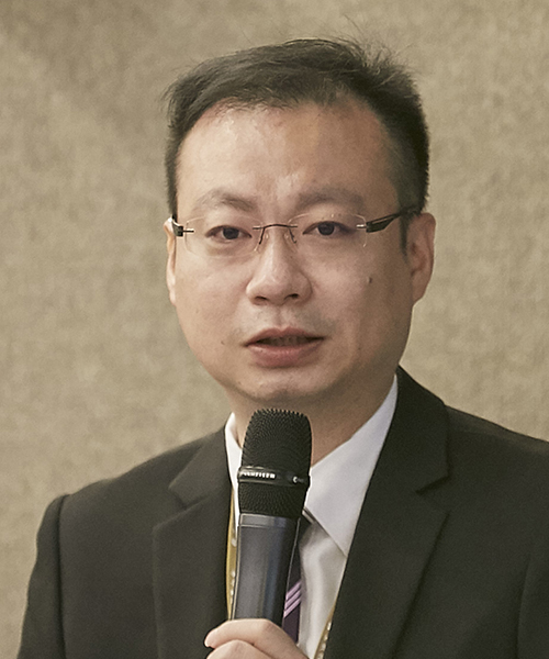 Wei-Hung Yen headshot