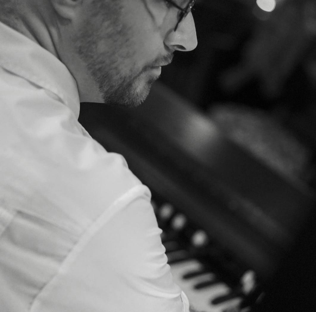 Shea Marshall Pianist