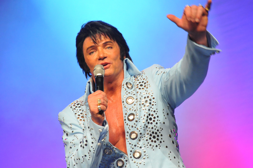 Tim As Elvis