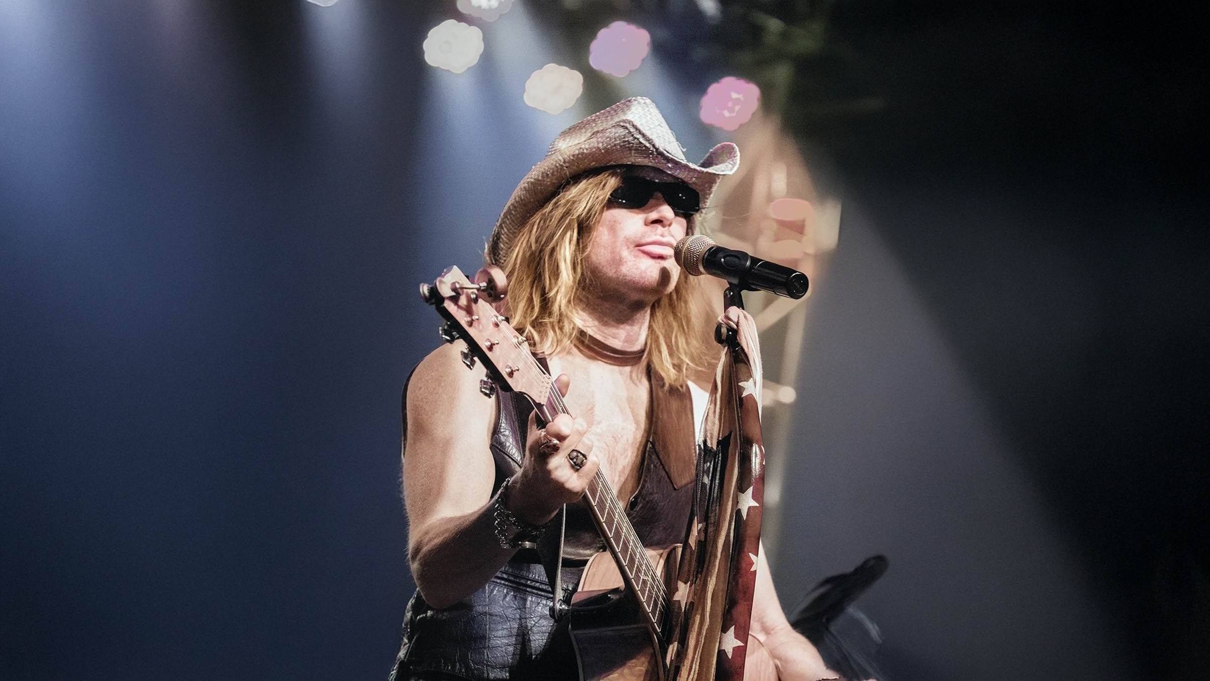 ERIC AS BON JOVI