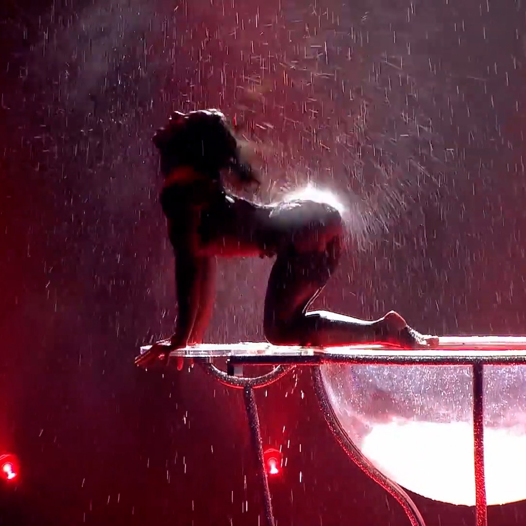 Giant Champagne Glass