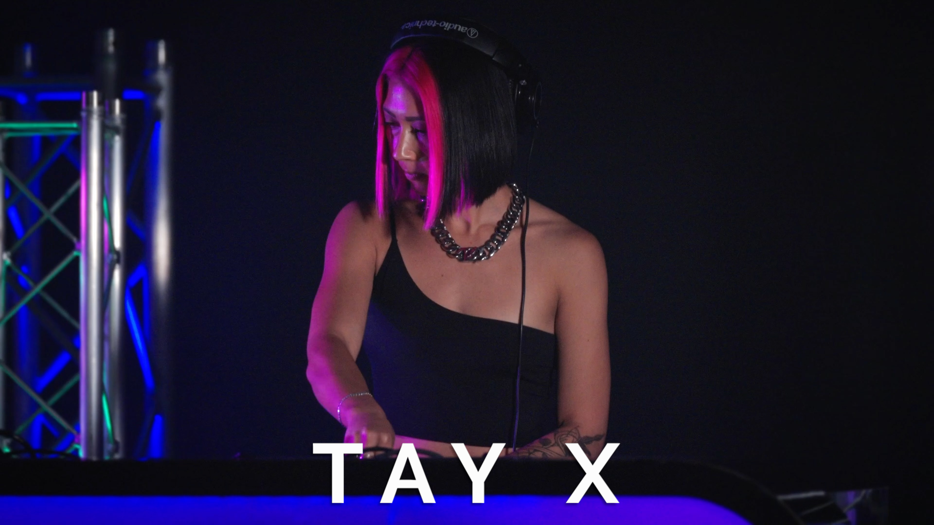 TAY X