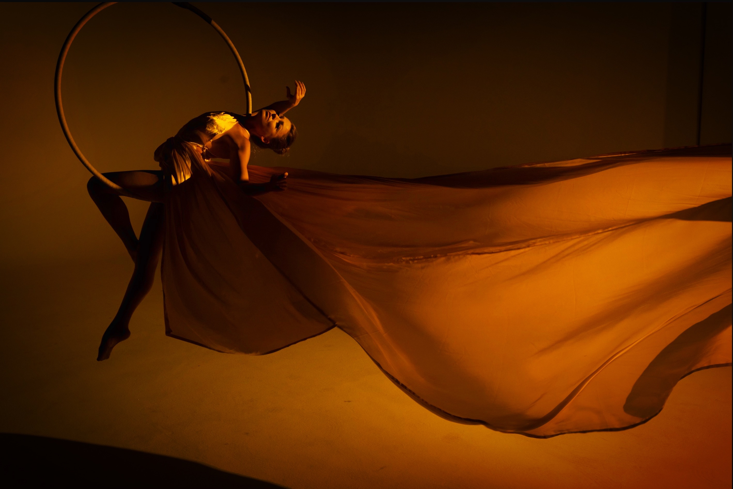 Autumn Melody Thomas – Aerial Vocalist