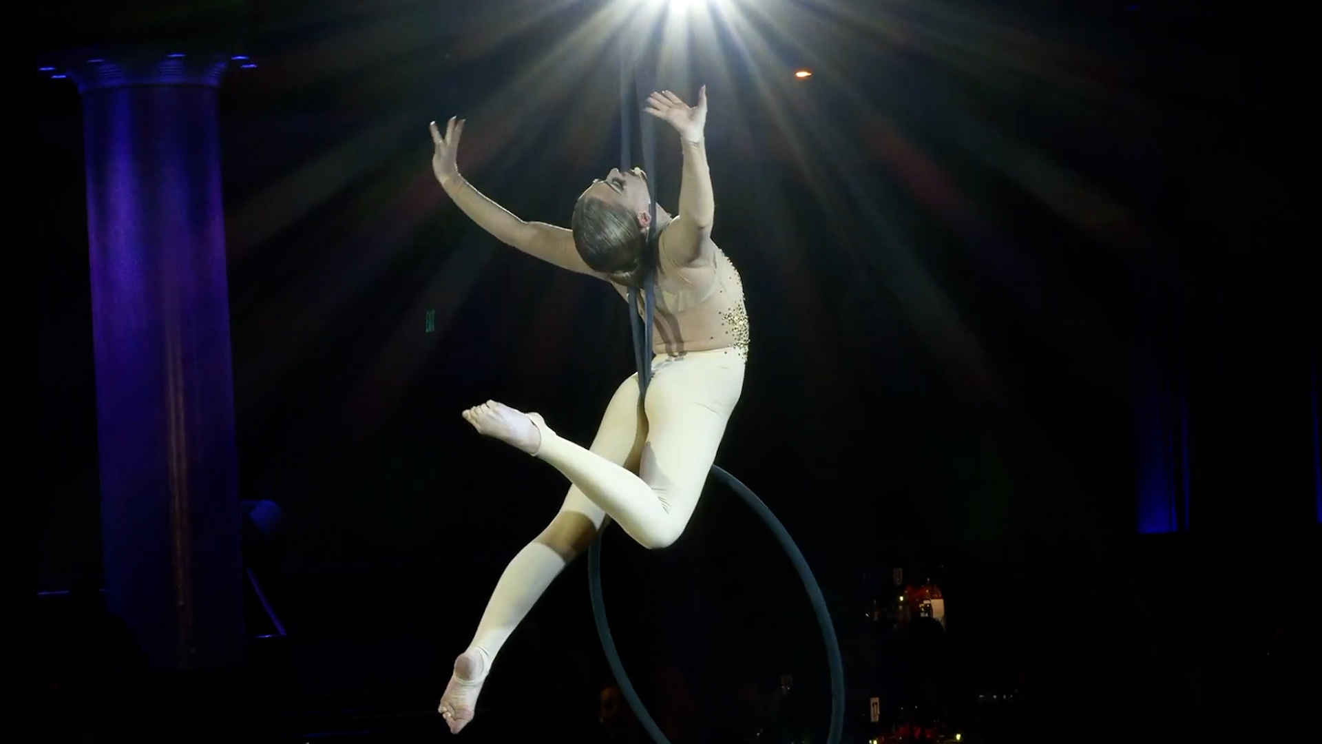 Autumn Melody Thomas – Aerial Vocalist