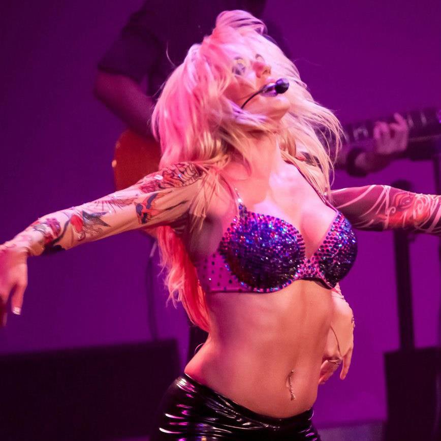 KATIE AS BRITNEY SPEARS