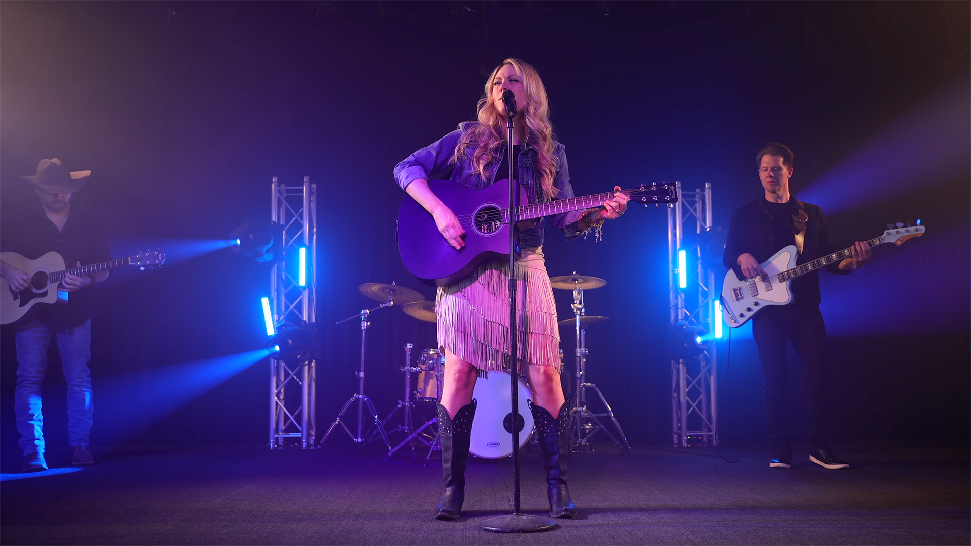 Felice Garcia’s Tribute to Carrie Underwood & Miranda Lambert