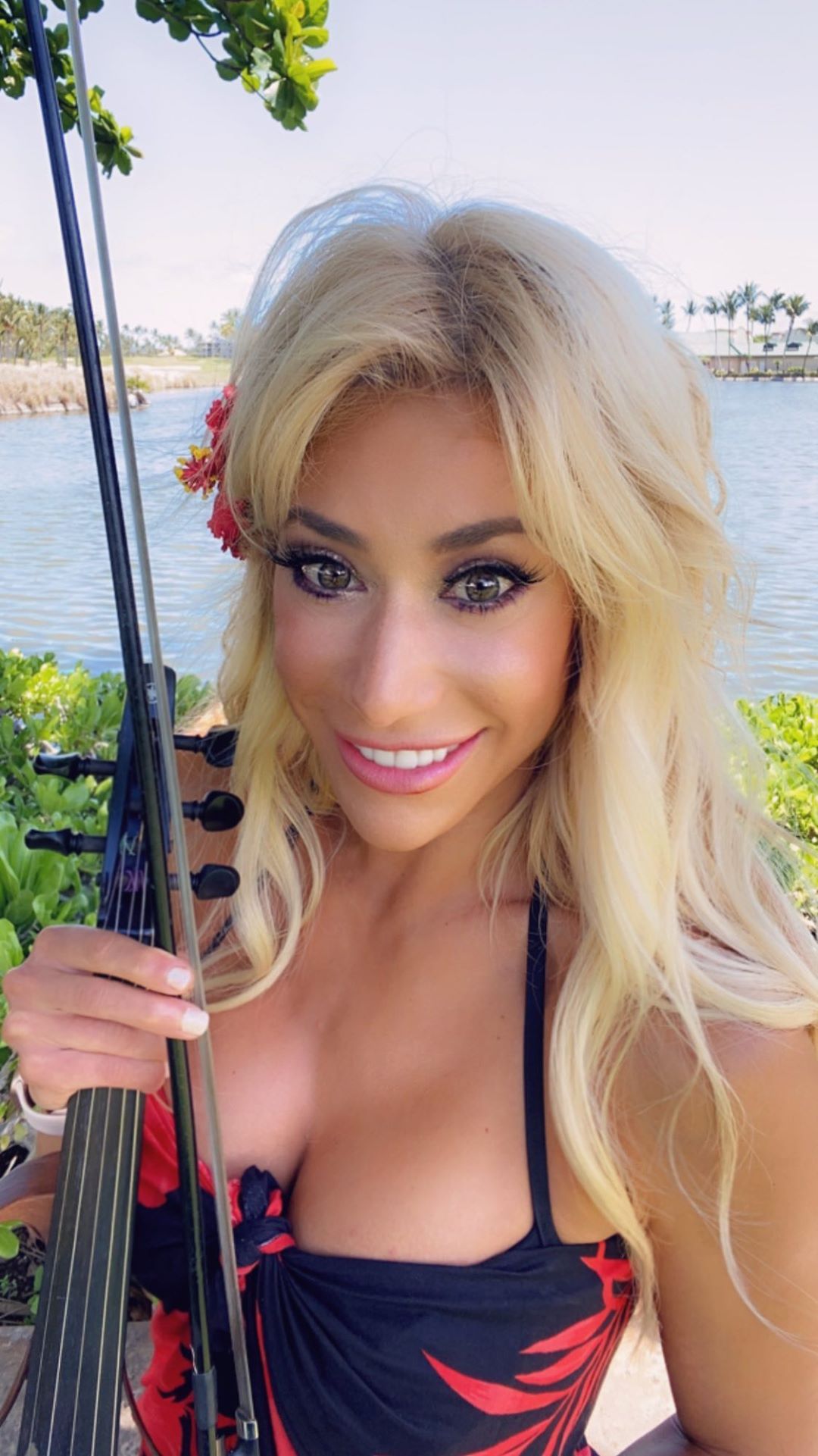DJ and Electric Violinist Lydia Ansel