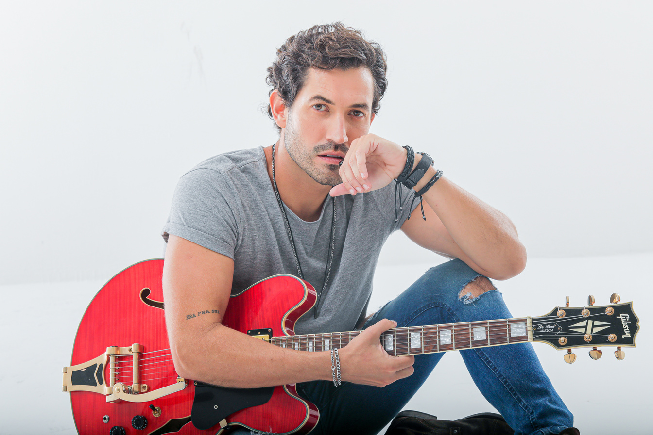 Thiago Gusi Instrumental Guitar