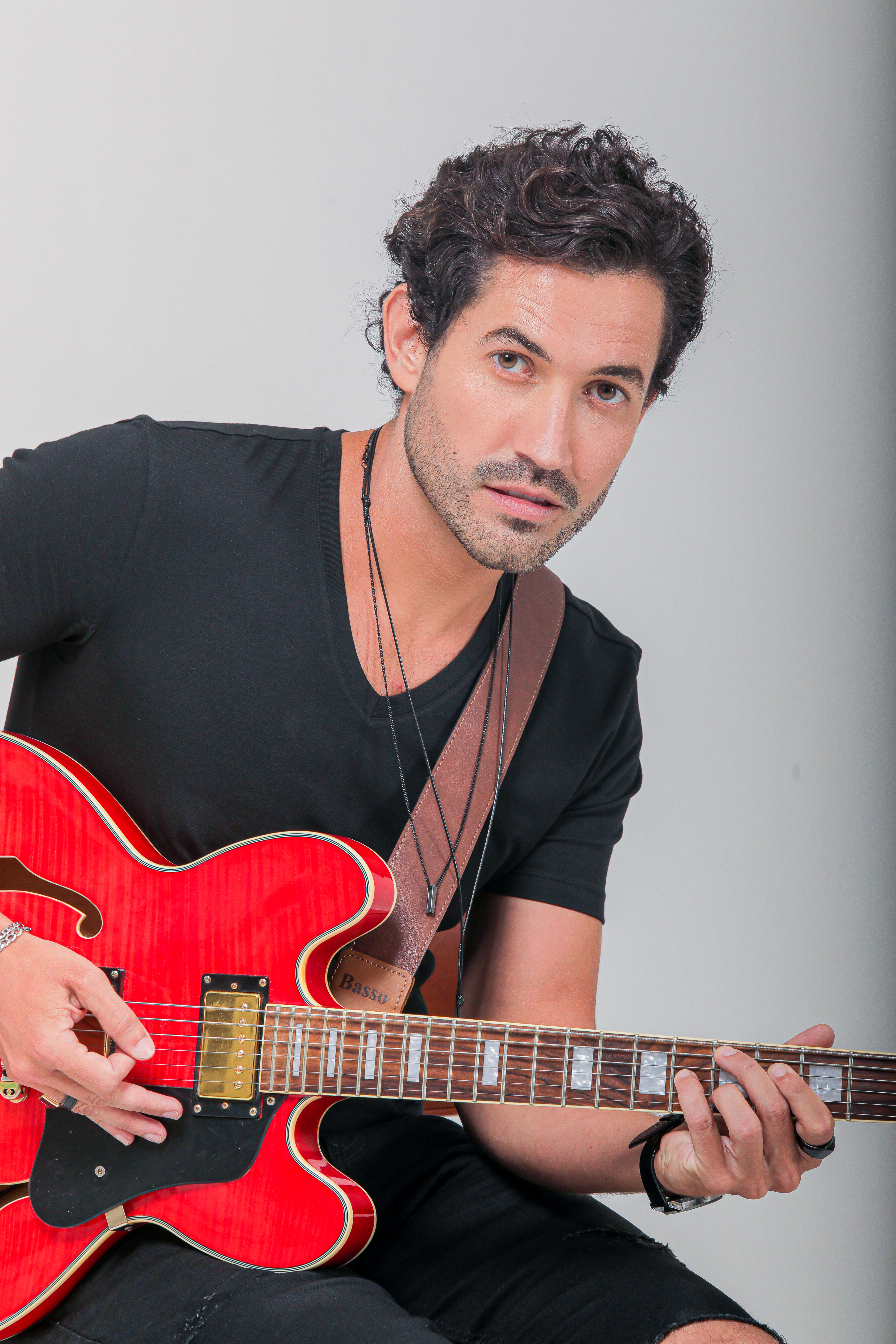 Thiago Gusi Instrumental Guitar