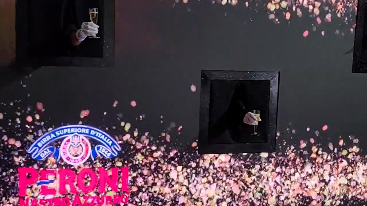 LED Champagne Wall