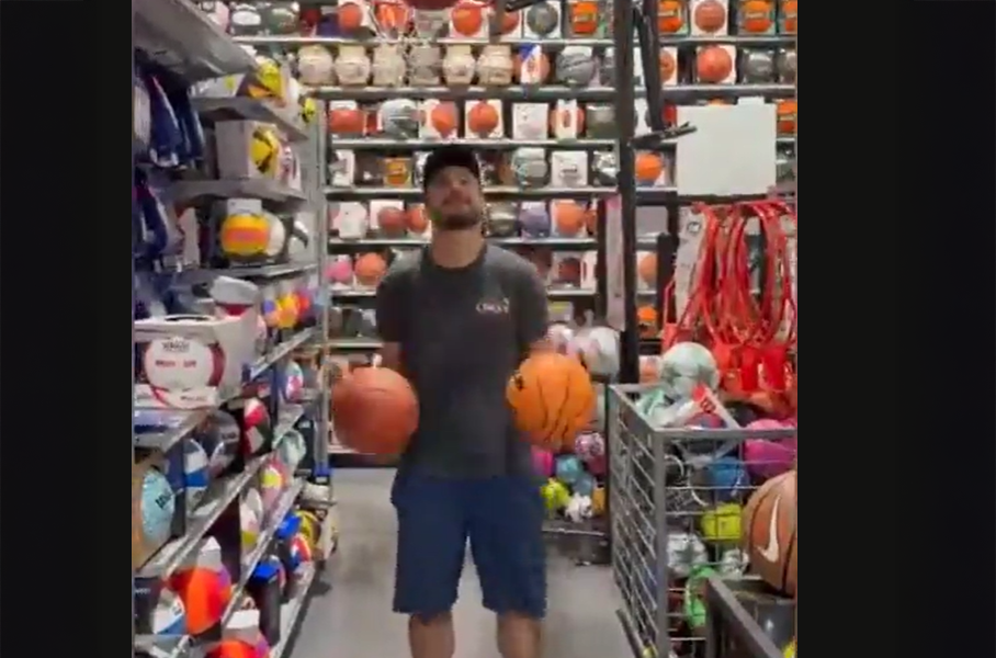 ID-5247932000128938110-sports-juggler-20-06-2025-124146830