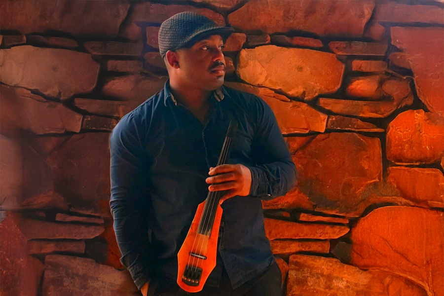 ID-5247932000065859048-AustinLightfoot01e-900×600-1