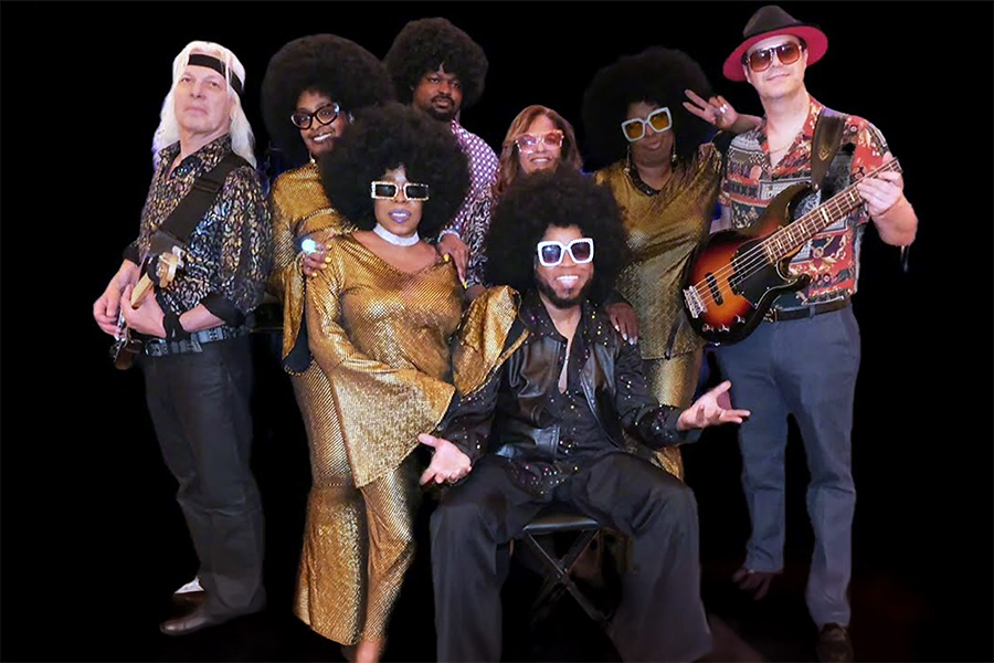ID-5247932000144328001-That70sShowPartyBand01-NoTitle-900×600-1