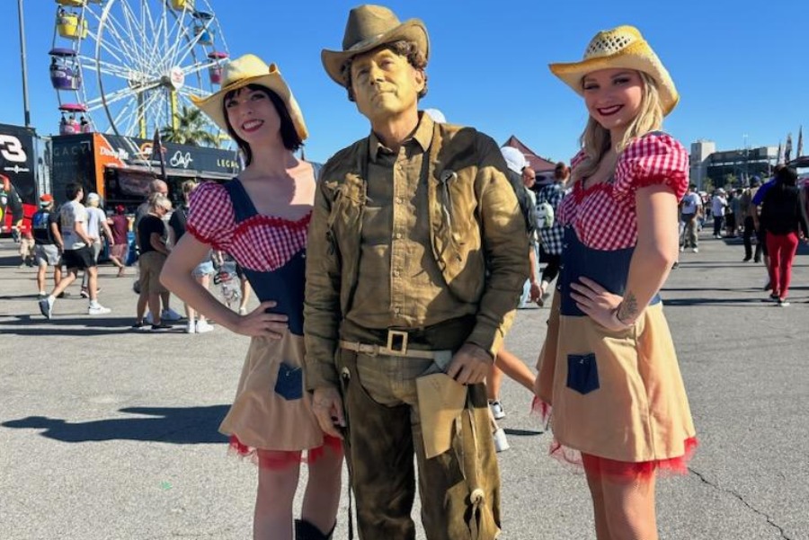 ID-5247932000075645040-Western-Pitch-Image