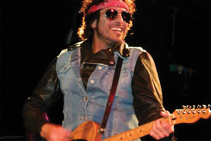 springsteen-experienc-email-pitch