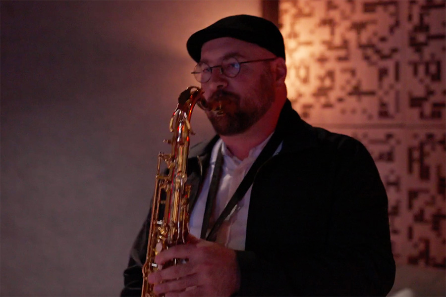 ID-5247932000000473097-shea-marshall-on-sax-email-pitch