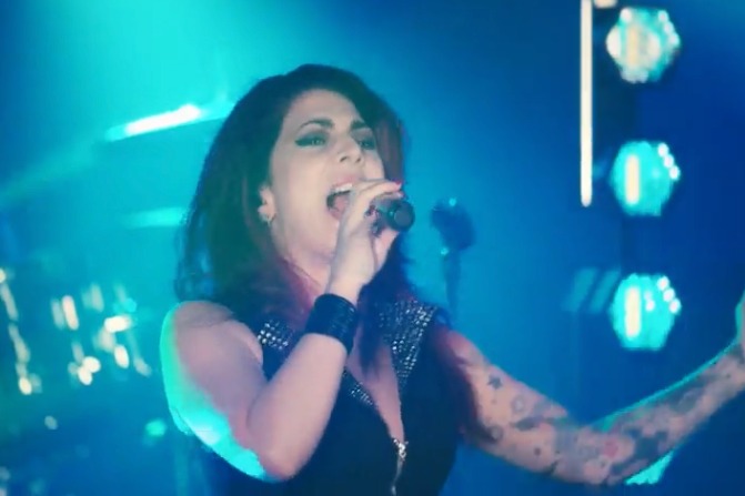 ID-5247932000072223216-Full-Circle-Female-image-900-x-600