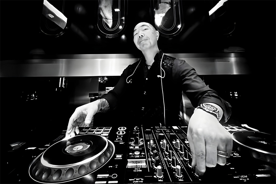 ID-5247932000135631119-DJ-E-Noc02-900×600-04-08-2025-175140778