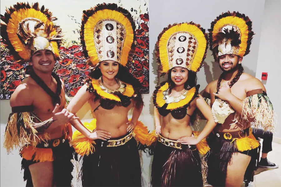 hula-dancers-email-pitch