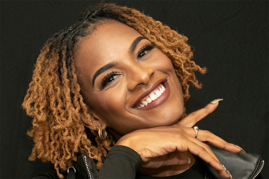 ID-5247932000117665542-EbonyCarlson-900×600-1