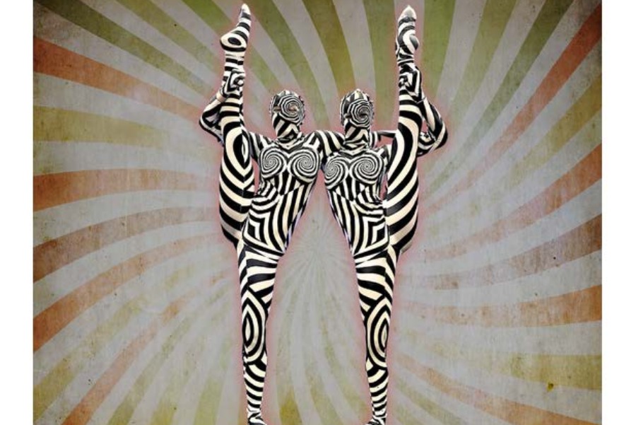 ID-5247932000112609012-Cirque-contortionist