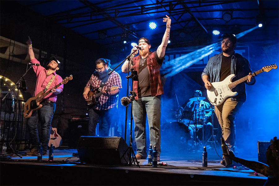 ID-5247932000149823001-BenMeyerBand06-900×600-1