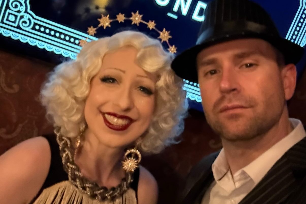 ID-5247932000105039521-Flapper_Gangster