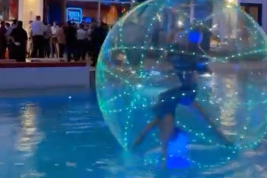 ID-5247932000072058043-Water-sphere-pitch-image