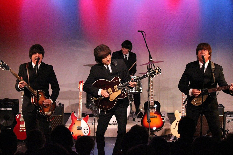 ID-5247932000164678122-LACastOfBeatlemania01-900×600-1