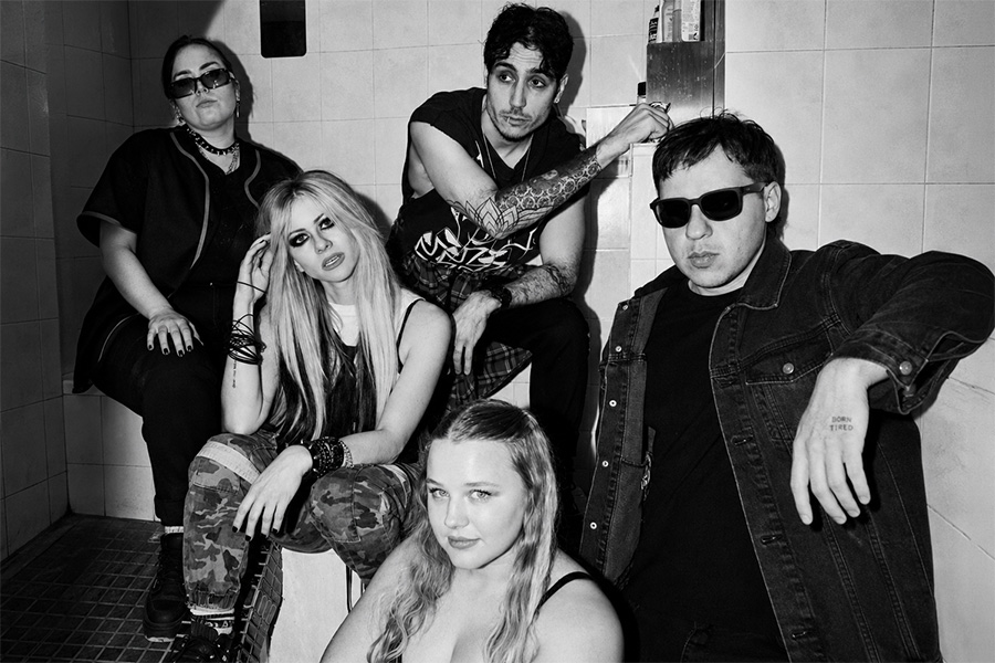 Melissa & The Black Stars
