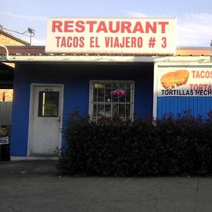 Tacos El Viajero logo