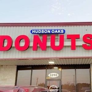 Hudson Oaks Donuts logo