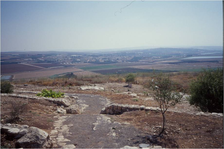 The archaeological remains of Jezreel, a royal city in northern Israel, circa 800 BCE (photograph by Pat Dutcher-Walls)