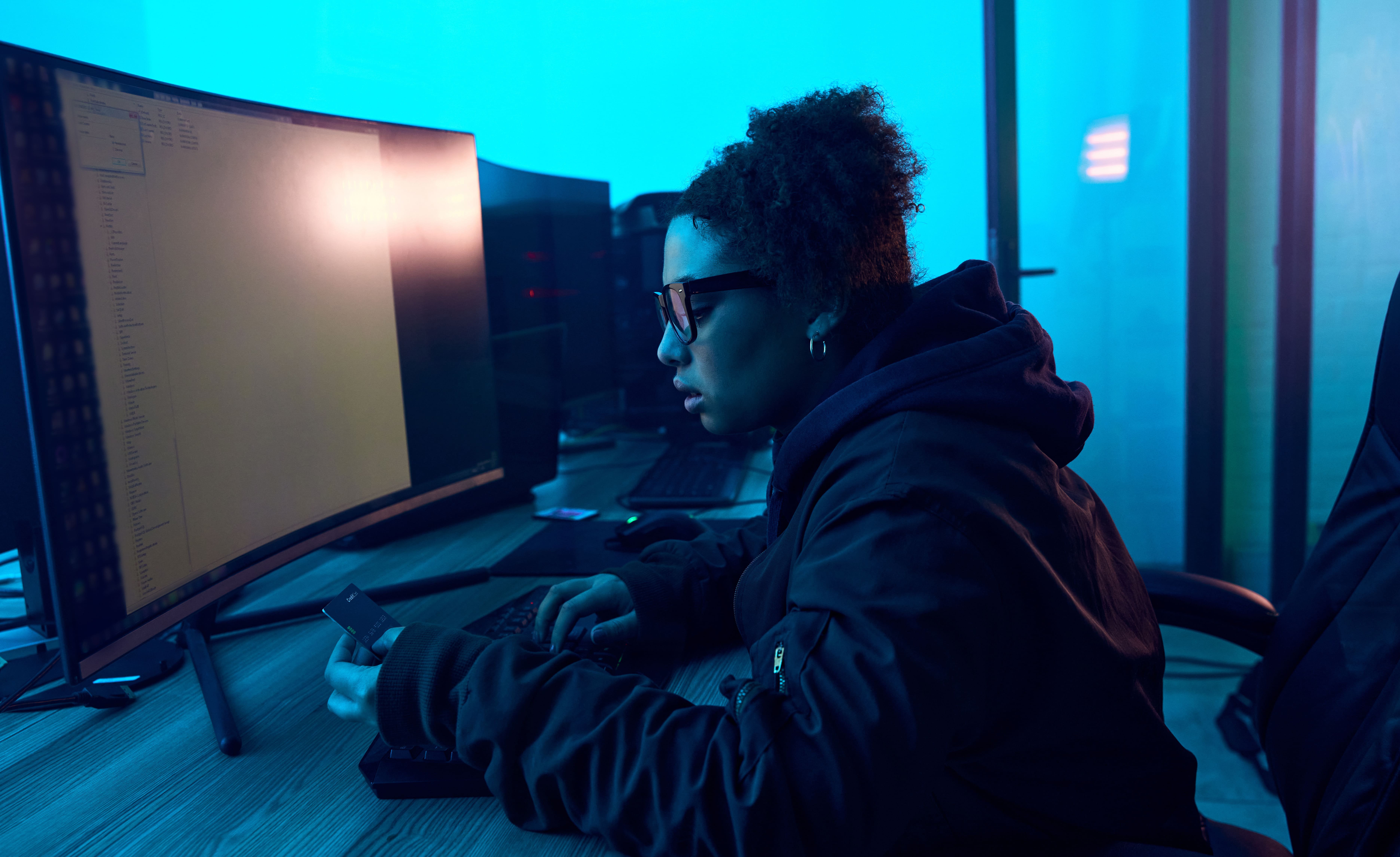 computer-credit-card-and-night-hacker-hacking-onl-2023-02-25-00-46-01-utc (1).jpg