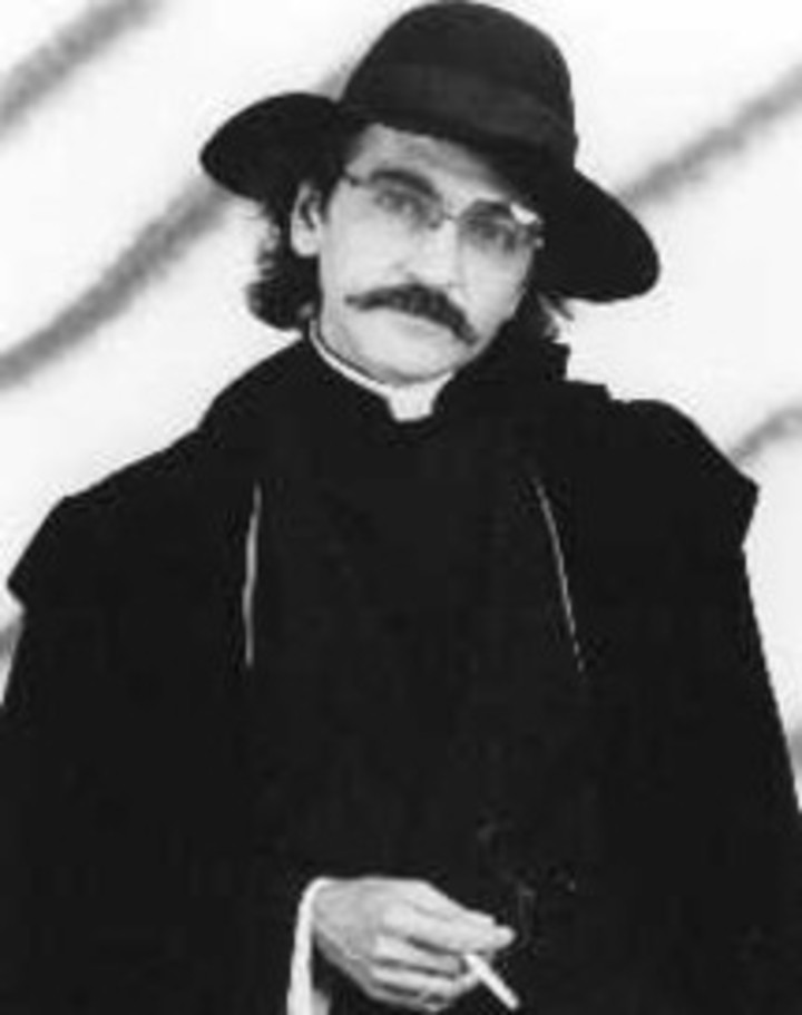 Father Guido Sarducci Tour Dates, Concert Tickets, & Live Streams