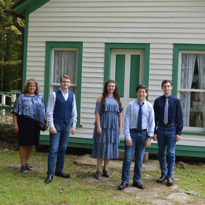 Kentucky Just Us Concerts & Live Tour Dates 20232024 Tickets