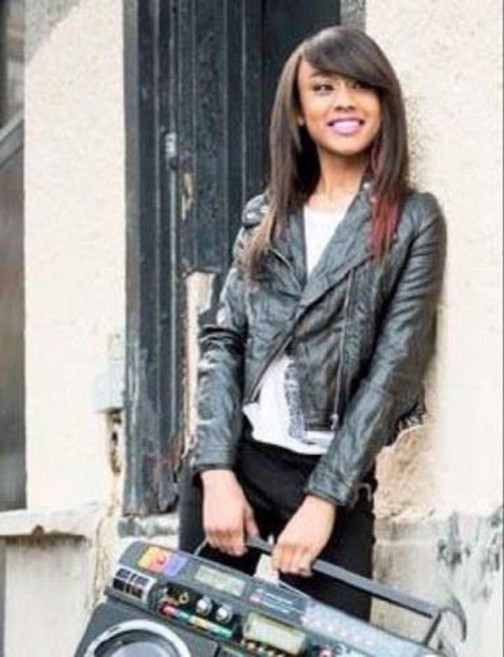 Katlyn Nichol Tour Dates, Concert Tickets, & Live Streams