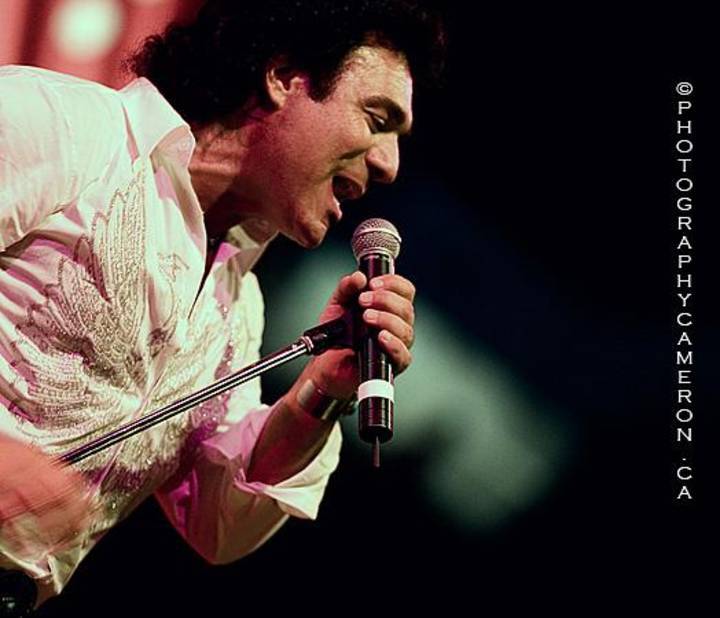 Andy Madadian Tour Dates, Concert Tickets, & Live Streams