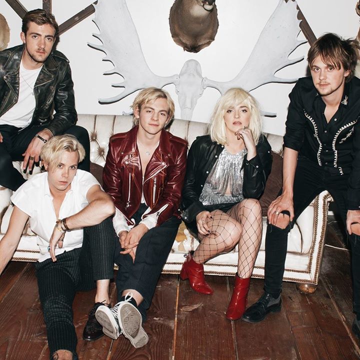 r5 dating