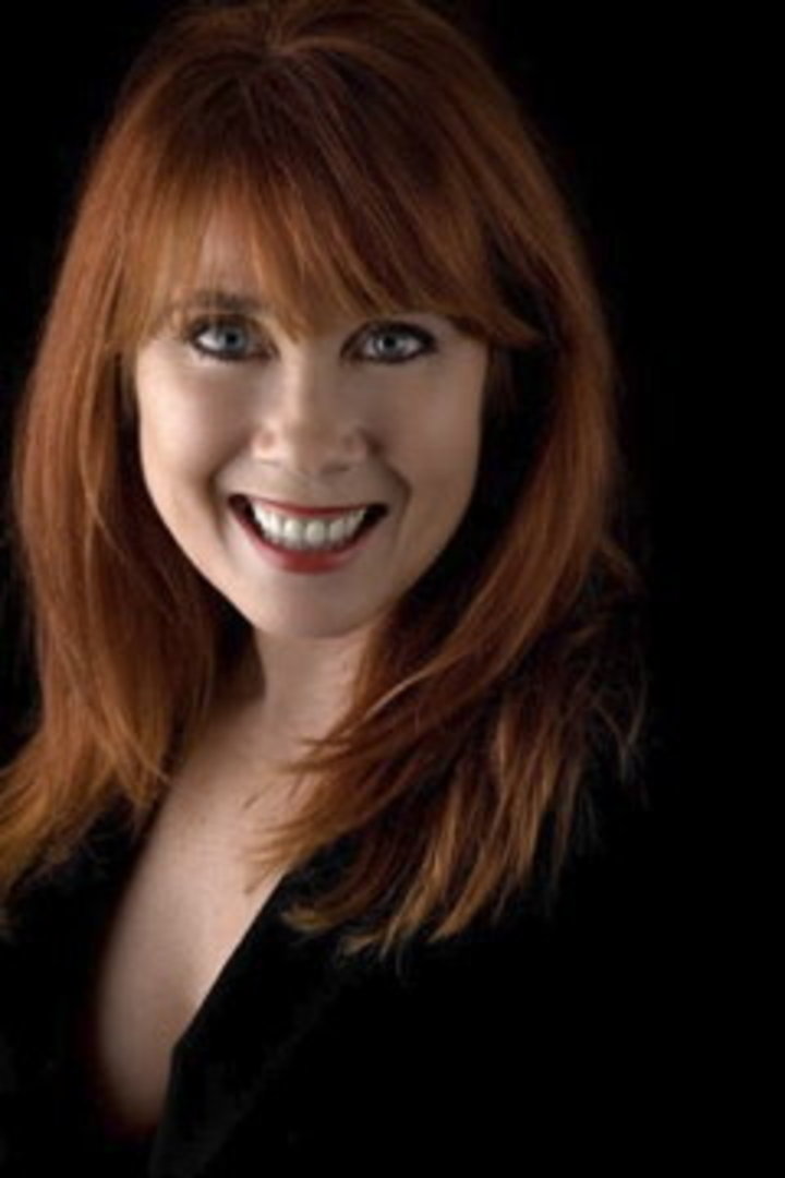 Joy Bonner Tour Dates, Concert Tickets, & Live Streams