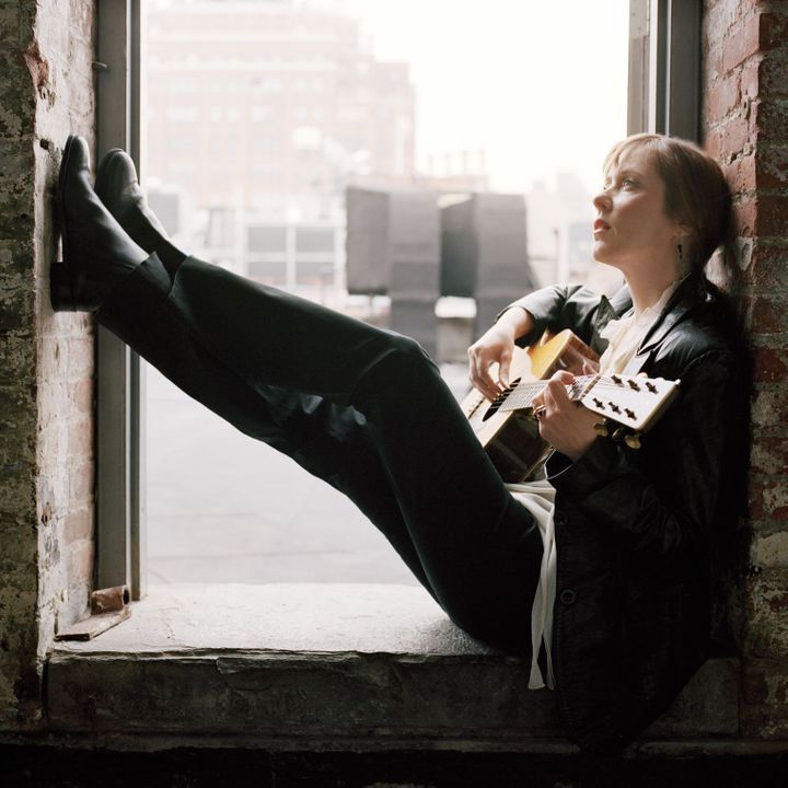 Suzanne Vega Tour Dates, Concert Tickets, & Live Streams
