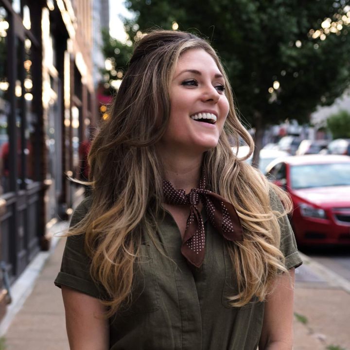 Sadie Hart Tour Dates, Concert Tickets, & Live Streams