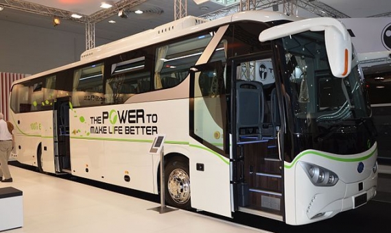 byd_c9_electric_coach._spielvogel.jpg