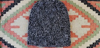 Knit a hat 1 listing