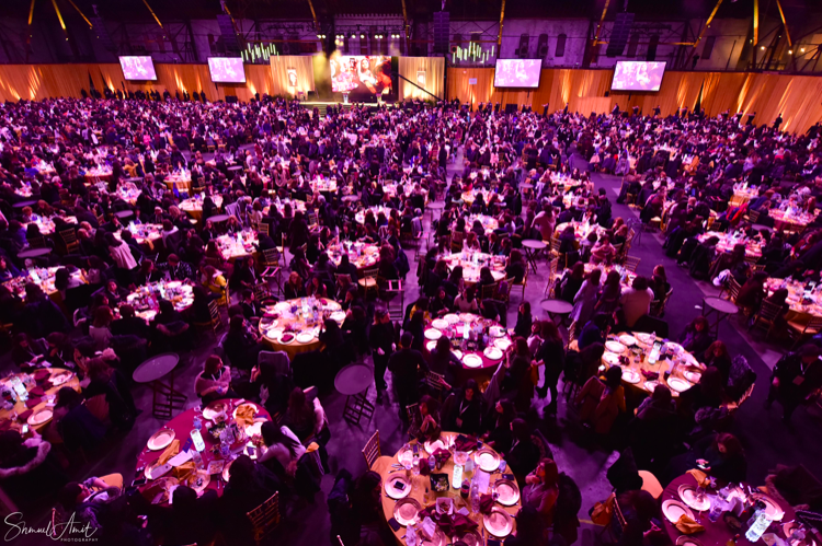  at the annual International Chabad-Lubavitch Women's Conference dinner at the New York State Armory in Williamsburg.