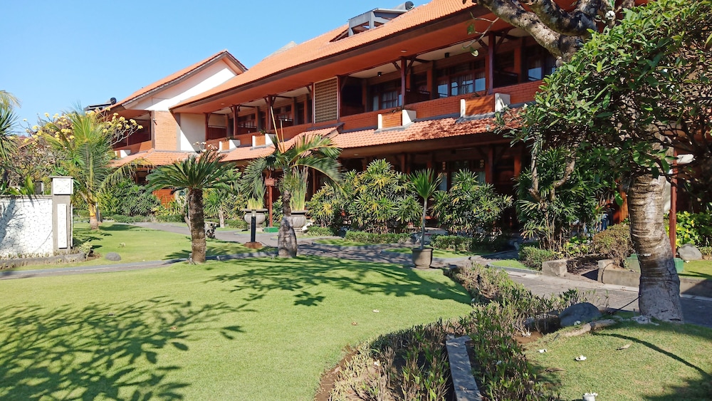 Grand Istana Rama Hotel Detail