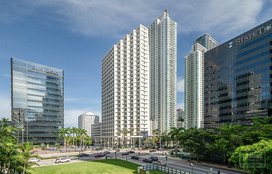 Monarch Alternative Capital Acquires 801 Brickell in Miami; Reflects
