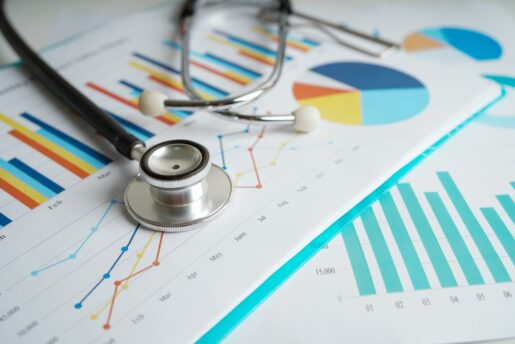 دليلك للاستثمار في أسهم قطاع الرعاية الصحية