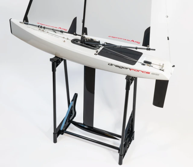 Joysway Dragon Force 65 Rc Model Sailing Yacht Equipped With A 2.4ghz Radio System And Wind-sensing Controls